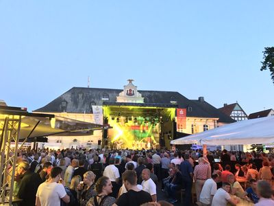 Altstadtfest Rathausplatz Bühne