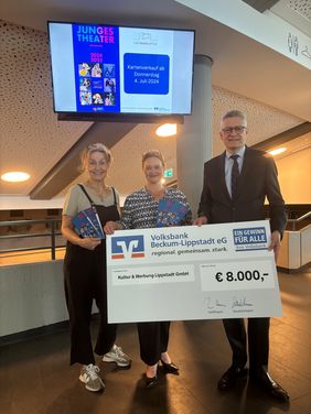 JUNGES THEATER 24 / 25