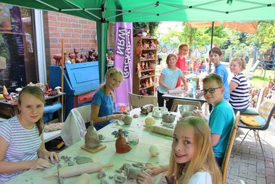 Zahlreiche Kunstwerke entstanden in der Tonstube. Foto: Stadt Lippstadt
