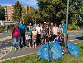 Beim ersten Lippstädter Cleanup Day waren viele Gruppen unterwegs, um gemeinsam Müll zu sammeln.  Foto: Lippstädter Grün e.V.