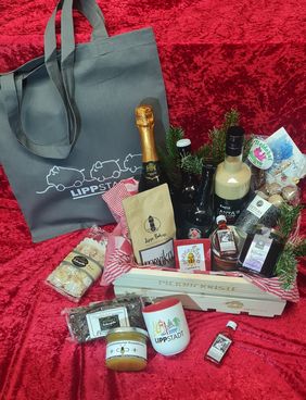 Neue Kulinarische-Lippstadt-Kiste, Stoffbeutel und Tassen