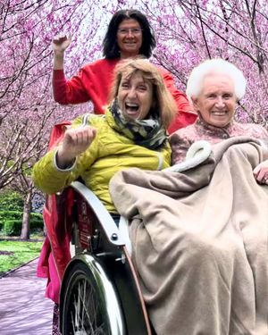 Beim Rikscha-Tag auf dem Rathausplatz stehen Rikschas für Mitfahrten bereit. Foto: Drehmomente e.V.