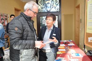 Auch beim nächsten „Markt der Möglichkeiten“ (hier ein Bild aus dem Jahr 2017) sollen wieder verschiedene Anbieter Informationen rund um das gewählte Thema zur Verfügung stellen. Interessierte Anbieter können sich noch bis Ende des Monats bei der Stadtverwaltung melden.  Foto: Stadt Lippstadt