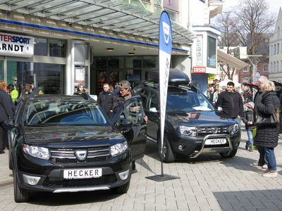Autoausstellung Bernhardbrunnen
