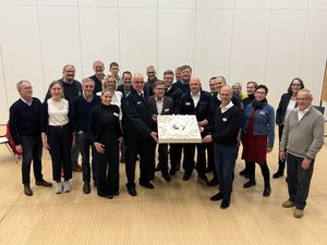 Nach mehrstündiger Beratung waren sich Preisgericht und sachverständige Berater einig: Das Architekturbüro Tenhündfeld Architekten GmbH aus Ahaus-Wessum hat mit seinem Entwurf den Wettbewerb für den neuen Feuerwehrstützpunkt Nord in Lipperbruch gewonnen. Foto: Stadt Lippstadt