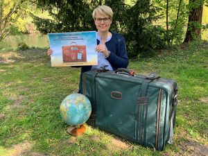 Sabrina Janetzky vom städtischen Jugend- und Familienbüro nimmt ab Mittwoch, 27. Mai 2020, die Anmeldungen für die „Kleine Stadtranderholung“ in den Sommerferien an. Foto: Stadt Lippstadt