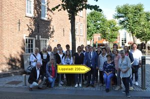 Auf Wallfahrt nach Uden: Zu einer außergewöhnlichen Schulwallfahrt machten sich Schüler, Eltern und Lehrer der Marienschule auf. Foto: privat