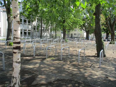 Die großzügig angelegten Fahrradständer ermöglichen ein sicheres und übersichtliches Abstellen. Foto: Stadt Lippstadt