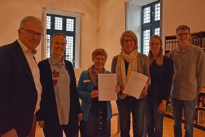 Freuen sich auf gemeinsame Projekte: (v.l.n.r.): Dietmar Lange, Elke Herberhold, Claudia Becker, Ute van der Wal, Carolin Lorie und Henrik Dirks. Foto: Stadt Lippstadt