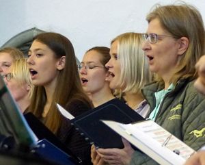 Einen Ohrenschmaus mit der Gesankgsklasse von Friederike Vomhof-Surrey gibt es am 14. Juni in der Jakobikirche. Foto: Stadt Lippstadt