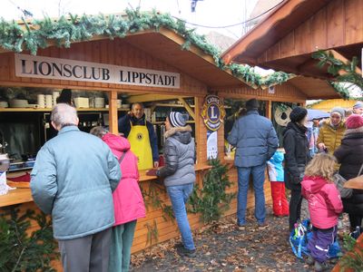 Service Clubs auf dem Weihnachtsmarkt - Lions Club