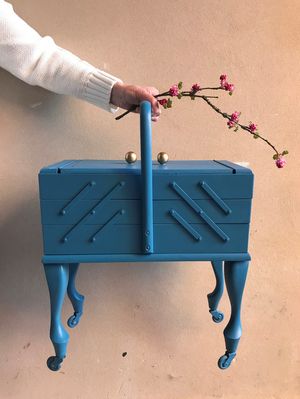 Durch „upcycling“ von Möbelstücken können ganz individuelle Kreationen entstehen. Foto: Oksana Mihalchuk