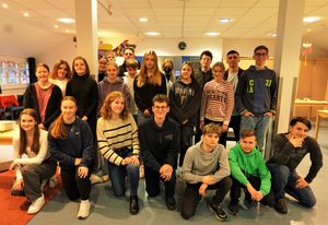 23 Teilnehmerinnen und Teilnehmer schlossen erfolgreich ihre Ausbildung zur Jugendleiterin bzw. zum Jugendleiter in Lippstadt ab. Foto: Stadt Lippstadt