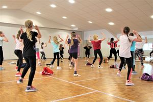 Beim Tanzprojekt „Blue Earth- Lebe deinen Traum, die Erde gibt dir den Raum“ sind auch Neueinsteiger willkommen. Foto: Stadt Lippstadt