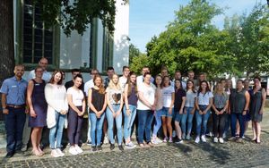 Auf 28 neue Auszubildende und Jahrespraktikanten freut sich die Stadt Lippstadt zum neuen Ausbildungsjahr. Foto: Stadt Lippstadt