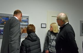 Teil der Ausstellung sind auch mehrere Schautafeln, die Hintergrundinformationen zu den Schutzgebieten liefern. Foto: Stadt Lippstadt