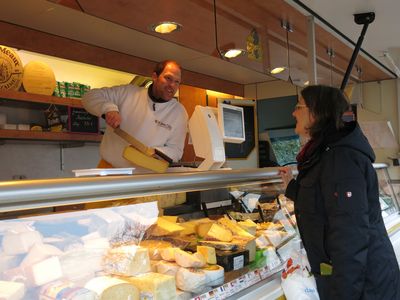 Markt-Nasch-Tour Käsestand Marc Ditz