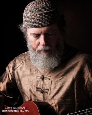 Andrew York spielt in der Jakobikirche.