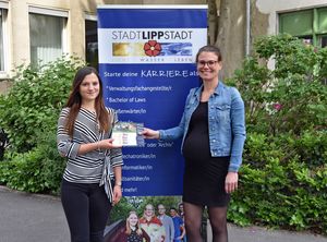Patrizia Ikier (links) bringt frischen Wind mit und löst Johanna Haneke als Ausbildungsleiterin ab. Foto: Stadt Lippstadt