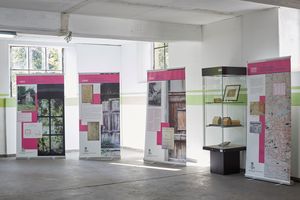 Blick auf die Dokumentation „Orte und Fragmente – Jüdisches Leben in Lippstadt“ in der ehemaligen Synagoge am vergangenen Sonntag. Foto: Stadt Lippstadt