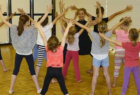 Dagmar C. Weinert bietet in der Musikschule unterschiedliche Tanzklassen an. Aufgrund der hohen Nachfrage startet nach den Ferien eine neue Tanzklasse für Kinder von fünf bis sieben Jahren. Foto: privat