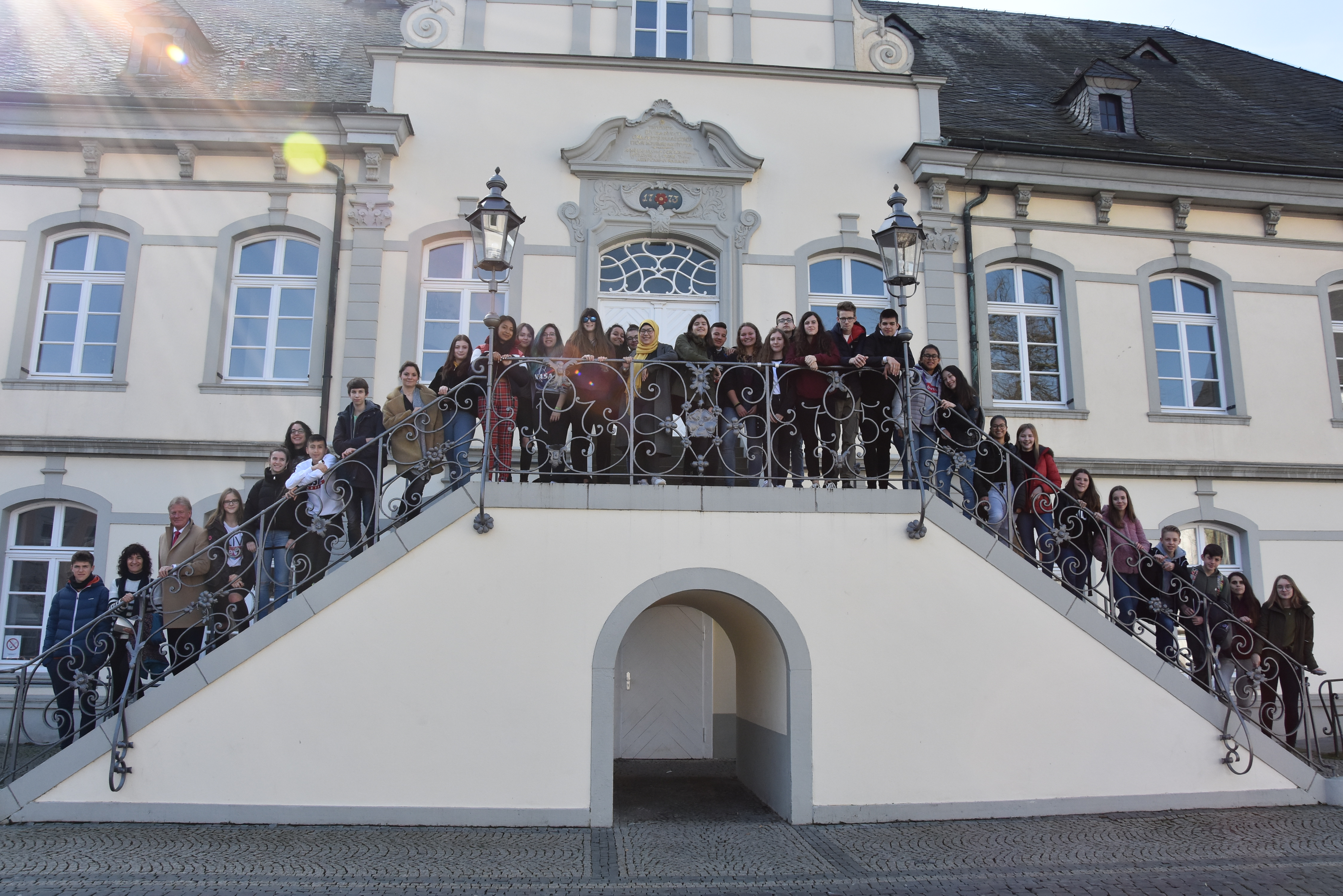 Besuch aus Spanien in Lippstadt: In den kommenden Tagen erkunden die Gäste aus Pamplona gemeinsam mit ihren Austauschpartnern vom Ostendorf-Gymnasium Lippstadt und die nähere Umgebung. Foto: Stadt Lippstadt