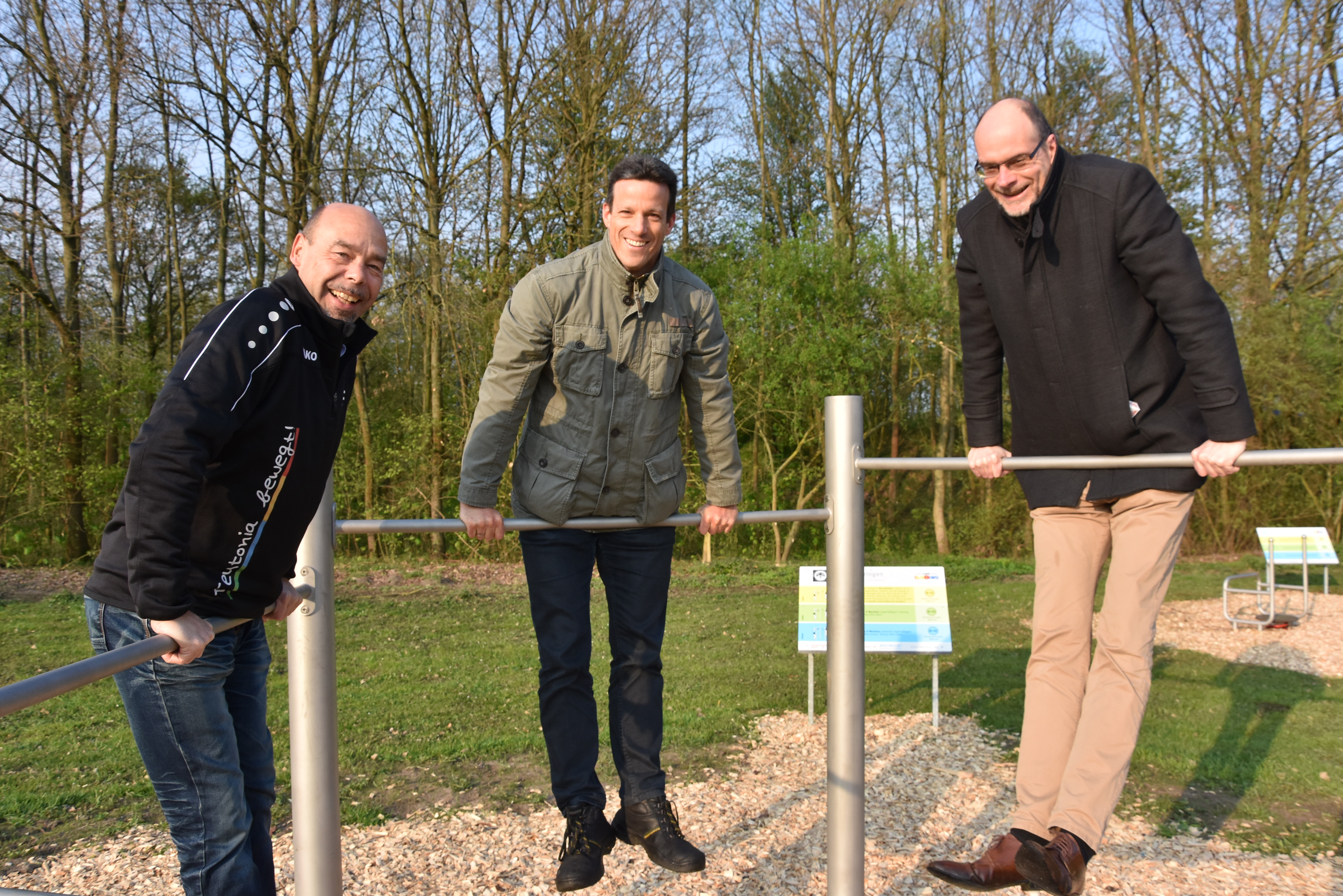 Testen schon mal das neue Gerät: Eckhard Fischer (l.), Klaus Böhm (m.) und Christof Sommer (r.). Foto: Stadt Lippstadt