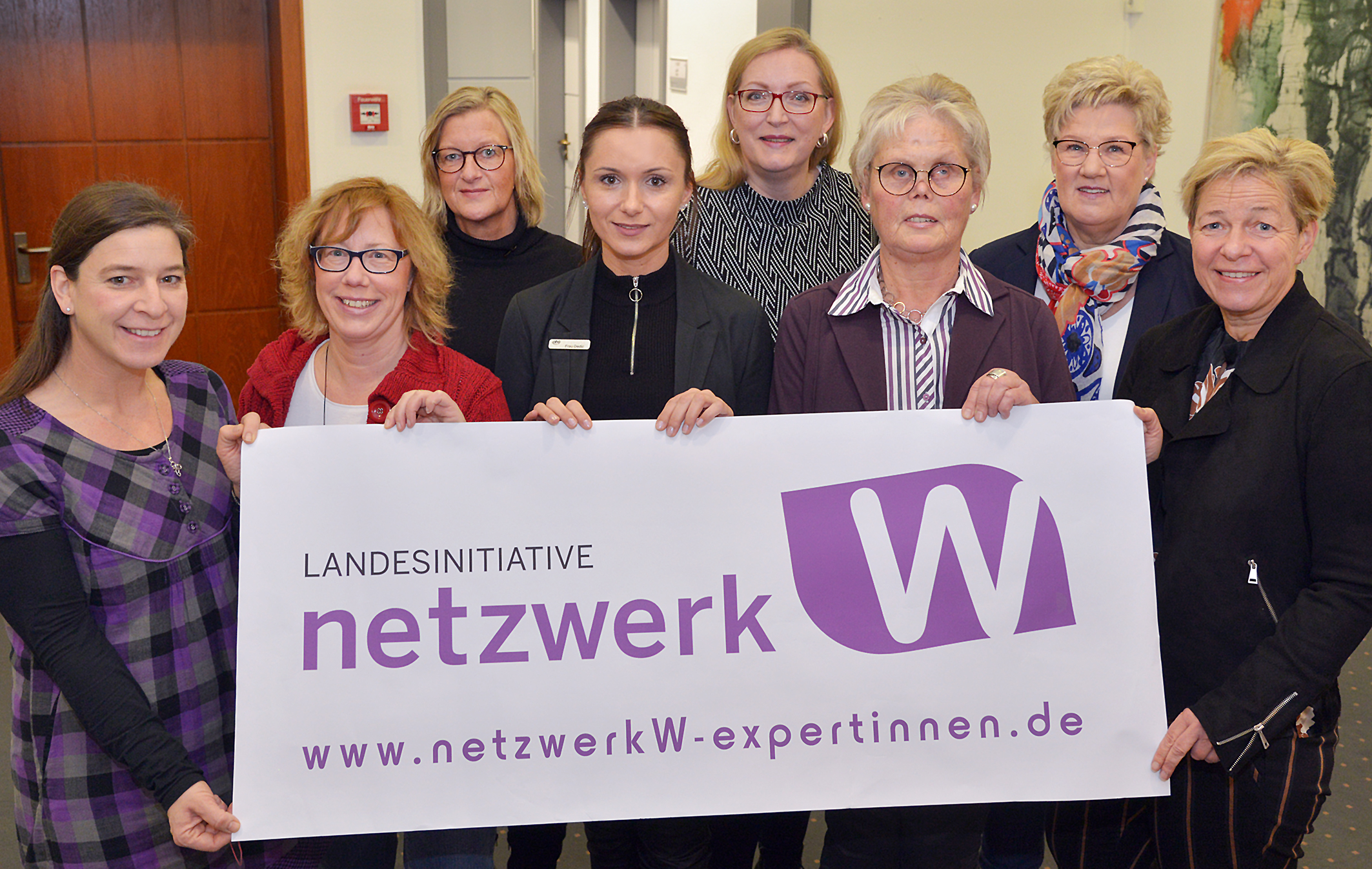 Insgesamt fünf Jobbörsen im Kreis Soest werden angeboten. Die Netzwerkpartner aus Lippstadt, Warstein, Lippetal, Bad Sassendorf und Welver freuen sich über viele Besucher. Foto: Kreis Soest