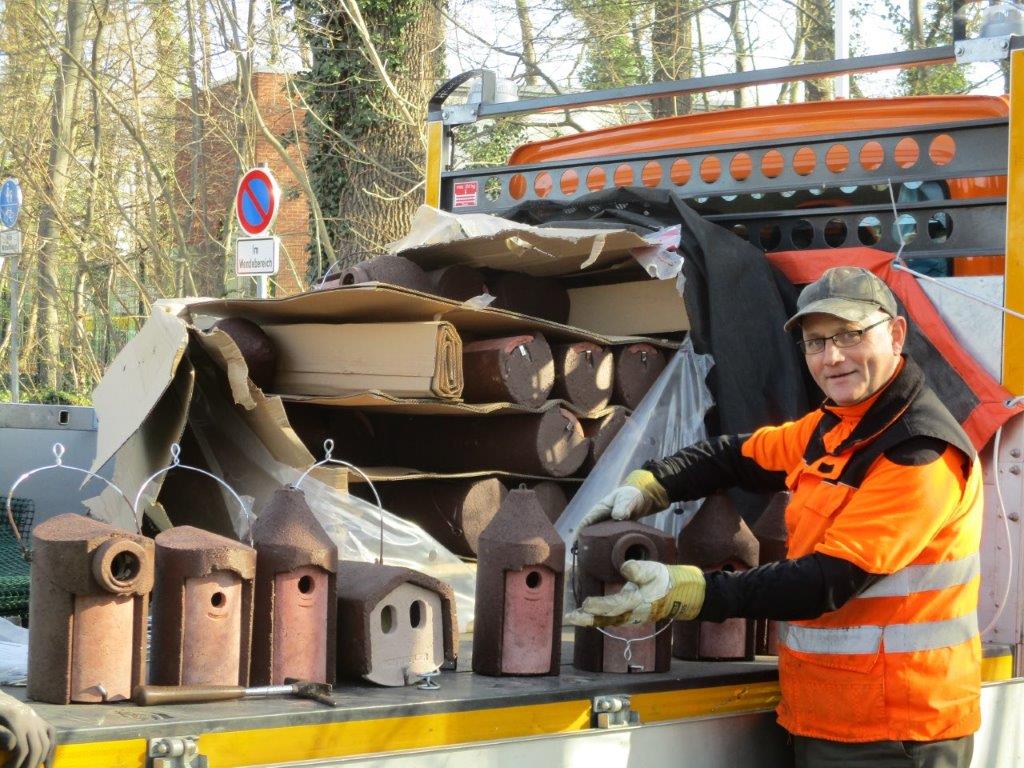 60 Nistkästen bieten ab sofort für viele verschiedene Vogelarten im Stadtwald und an der Bellevue Unterschlupf. Foto: Stadt Lippstadt