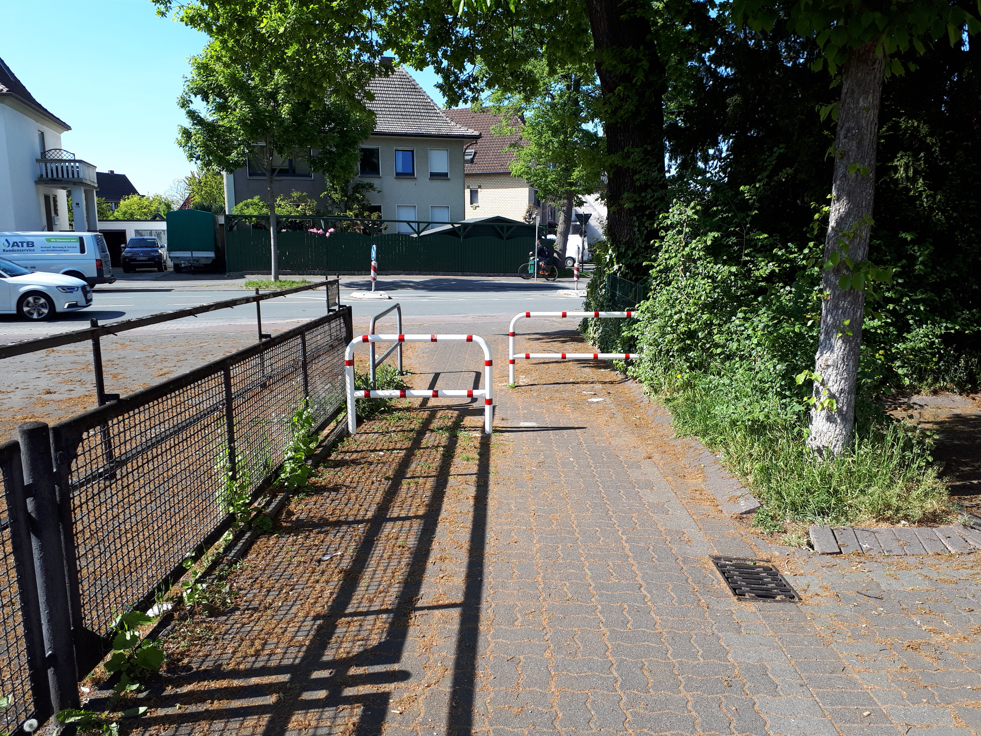 An der Bodelschwingstraße wurde die Umlaufsperre für Radfahrer angepasst und die Bügel erneuert. Foto: Stadt Lippstadt