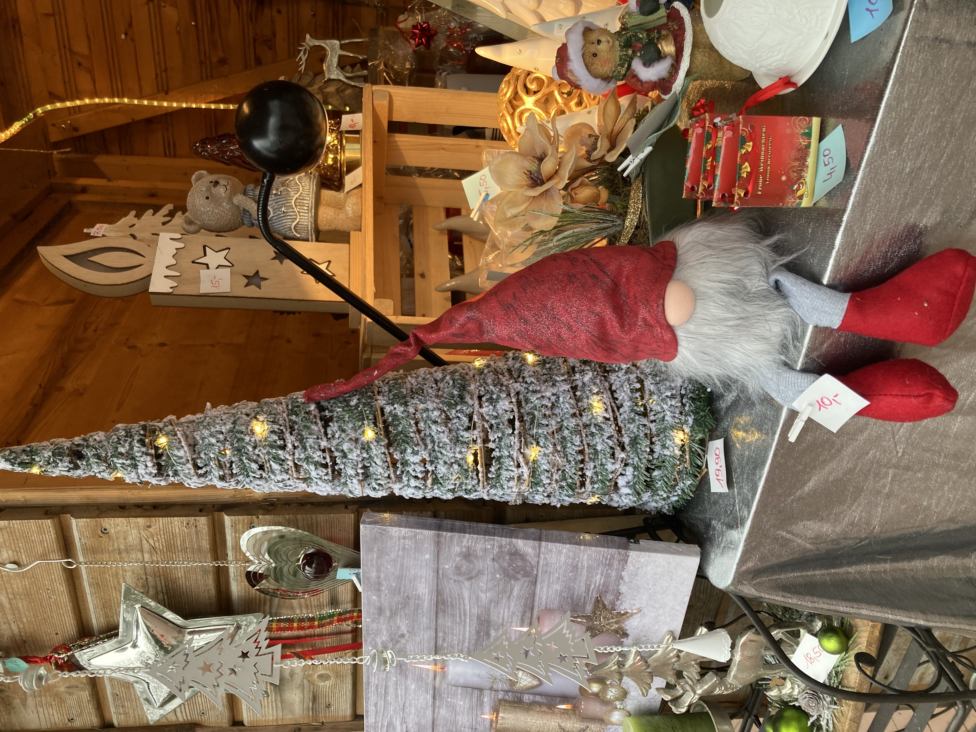 Kunsthandwerker Weihnachtsmarkt Walibo
