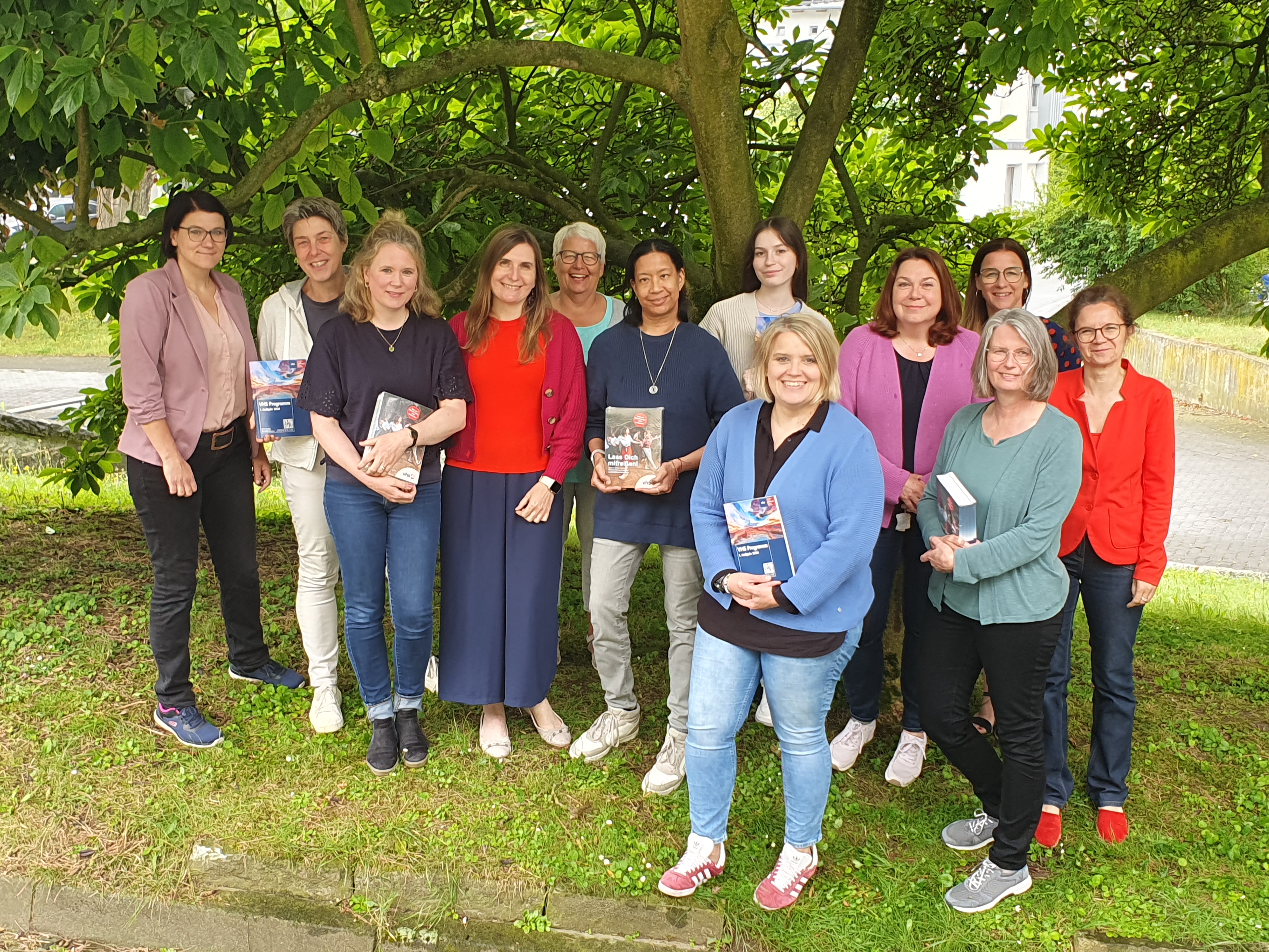 : Das VHS-Team freut sich auf viele Teilnehmerinnen und Teilnehmer bei den vielfältigen Angeboten in der zweiten Jahreshälfte 2024. Foto: Stadt Lippstadt