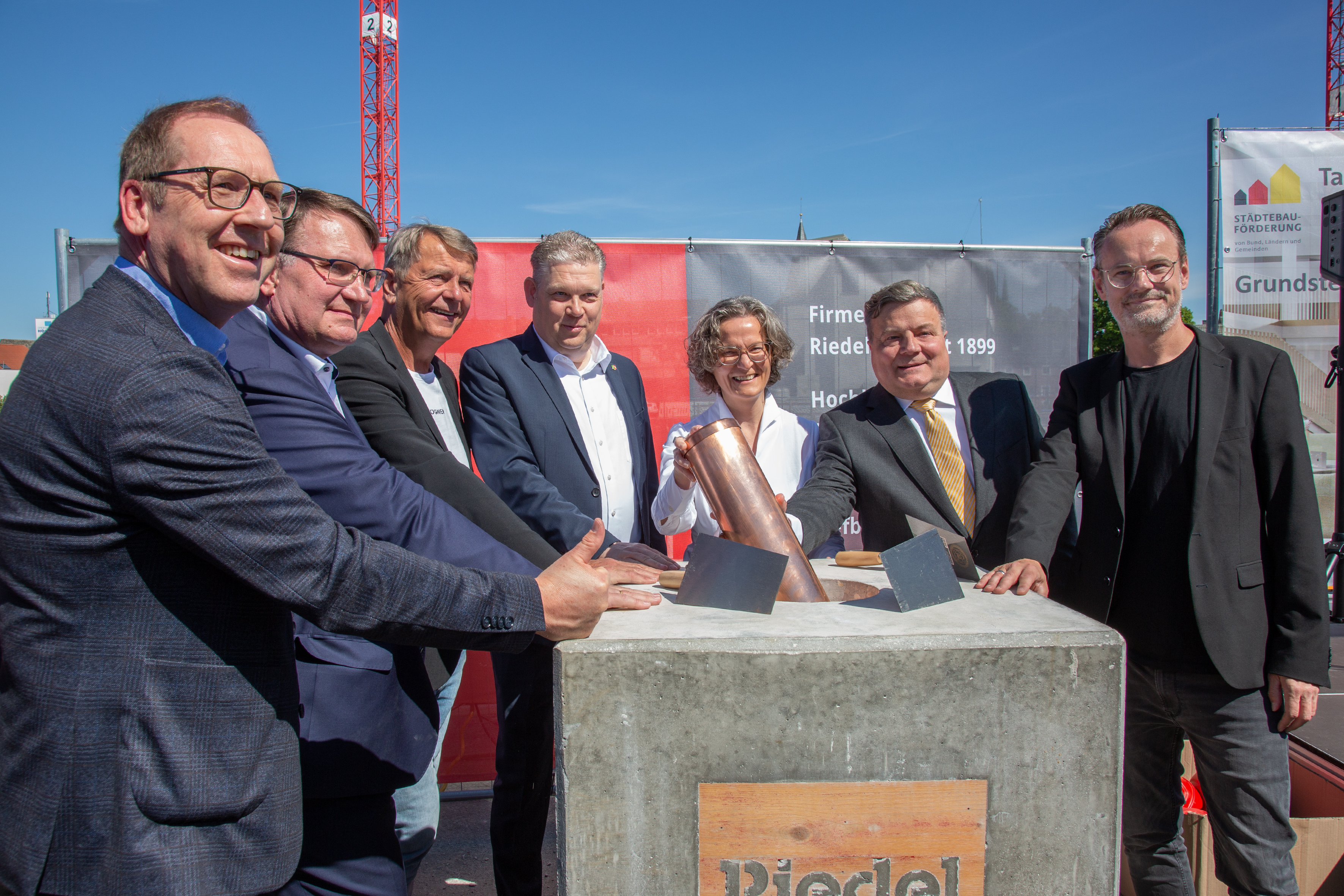 Grundsteinlegung für das neue Stadthaus Foto: Sandra Püttmann