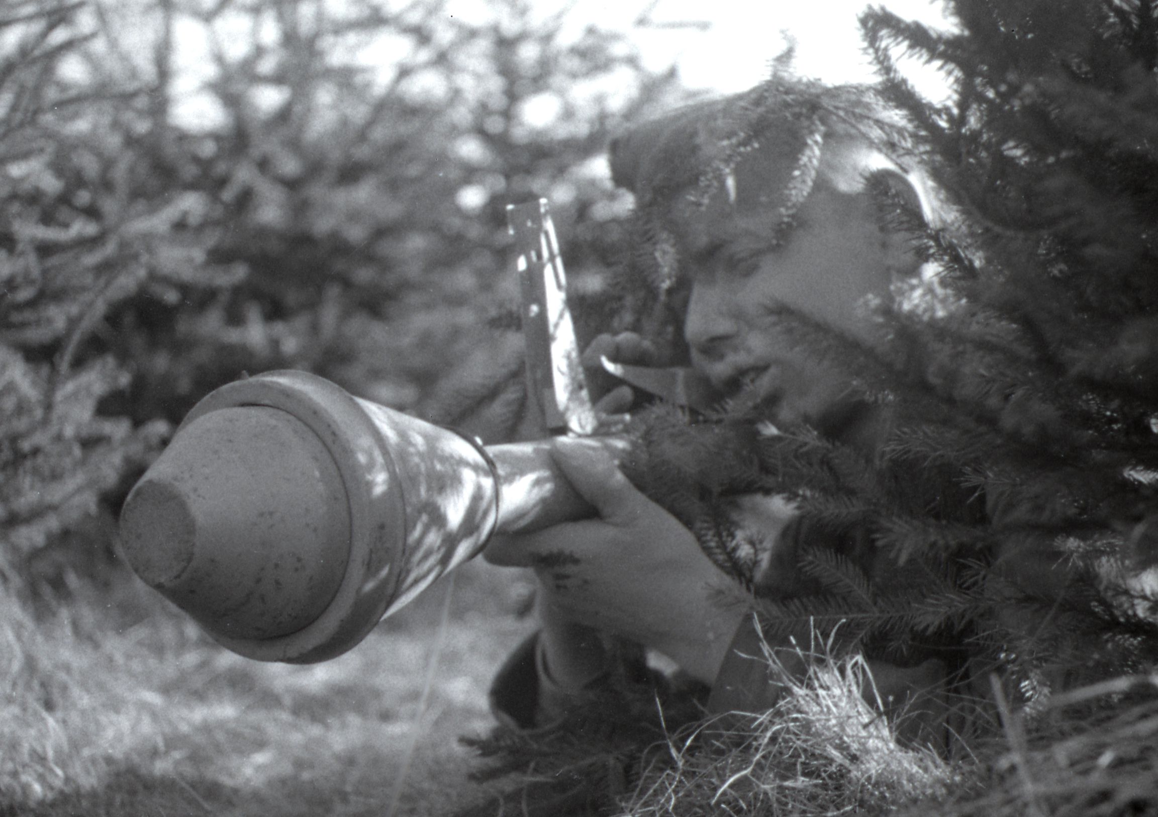 Junge mit Panzerfaust Quelle: StALp_NL_81_3233 b 15_Ausschnitt