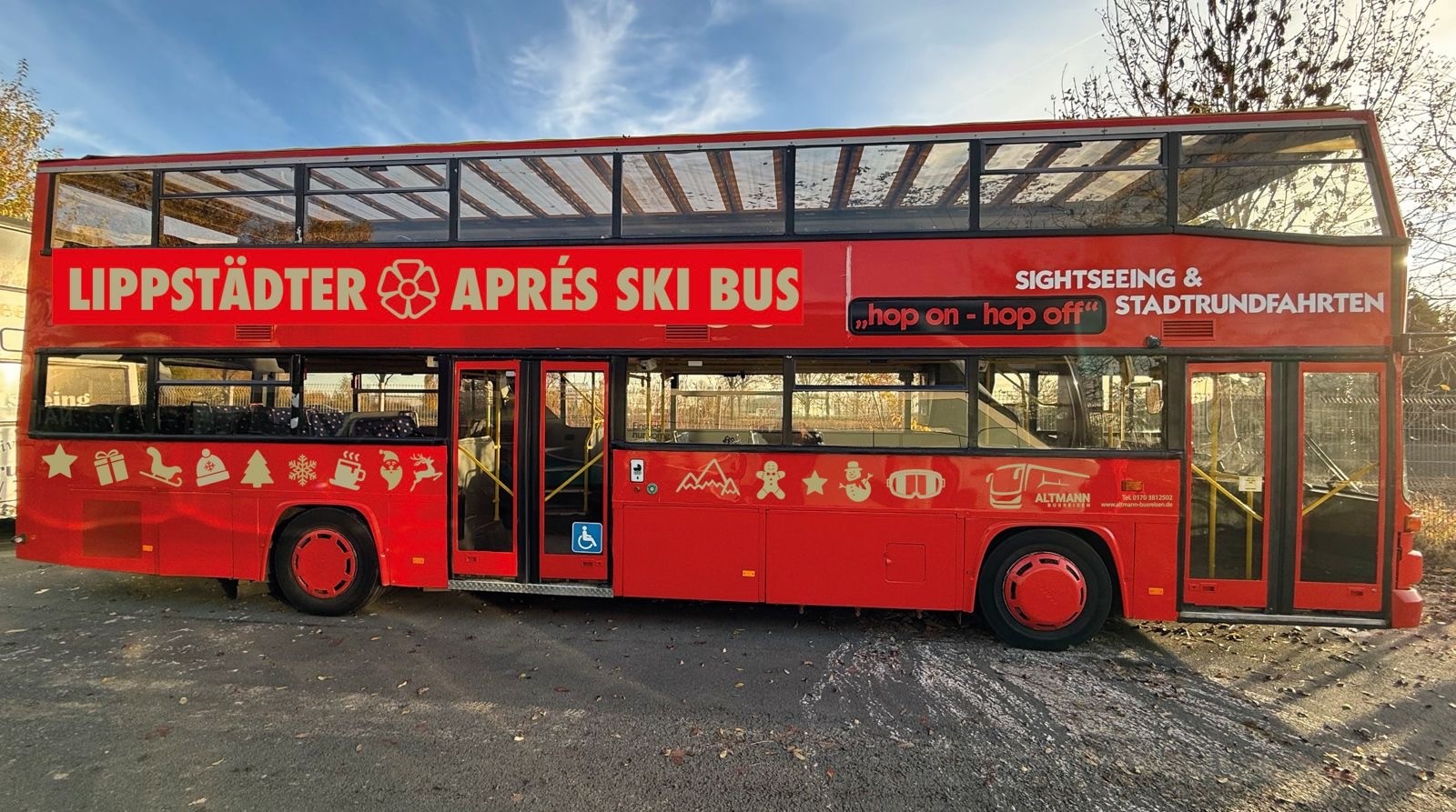 Dieser ehemalige touristische Doppeldeckerbus wird in der Absenkung an der Marienkirche als zusätzliche Unterbringungsmöglichkeit in der kommenden Kälteperiode zur Verfügung stehen. Foto: Privat