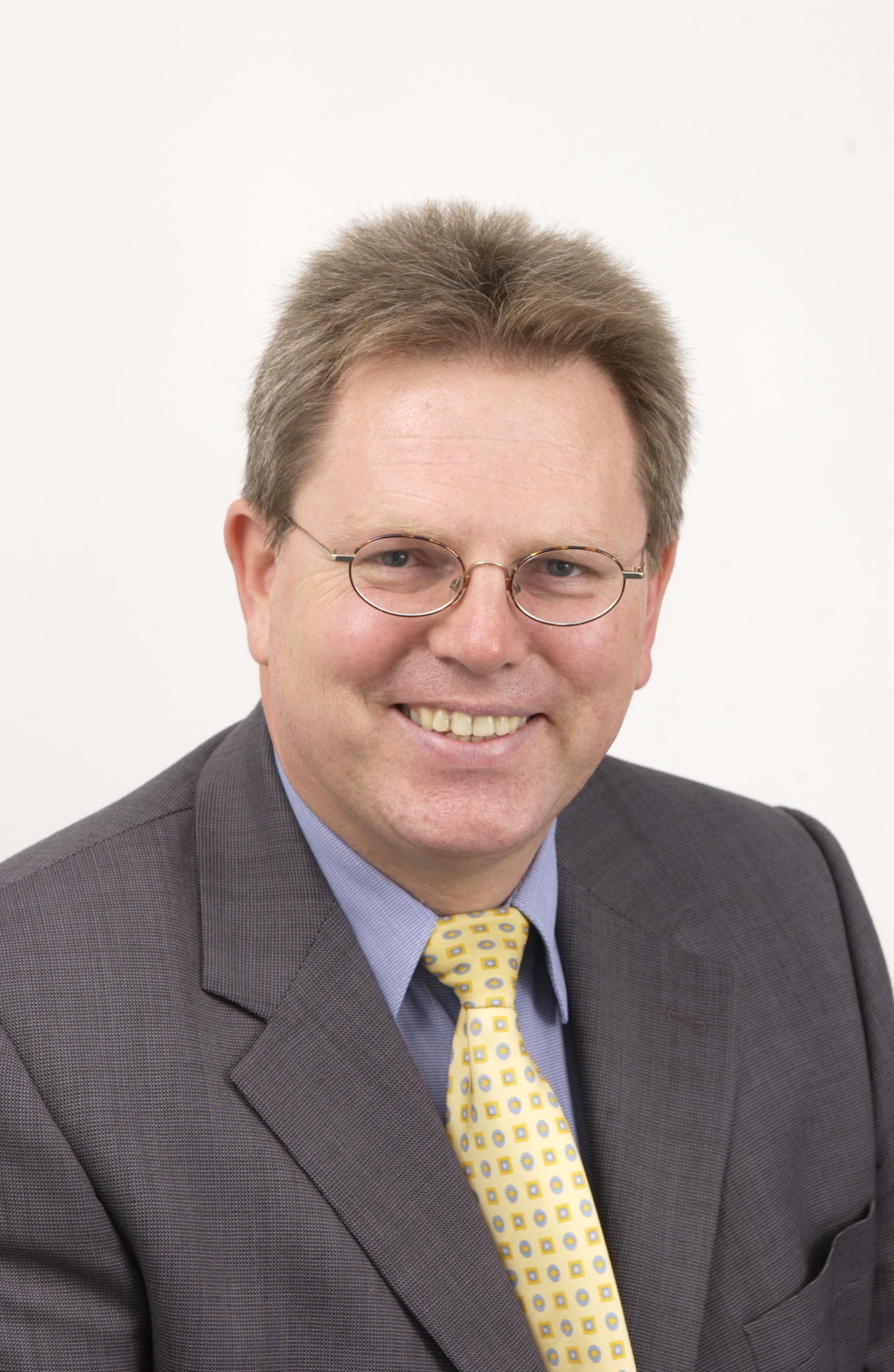 Dr. Ulrich Dornau, Geschäftsführer